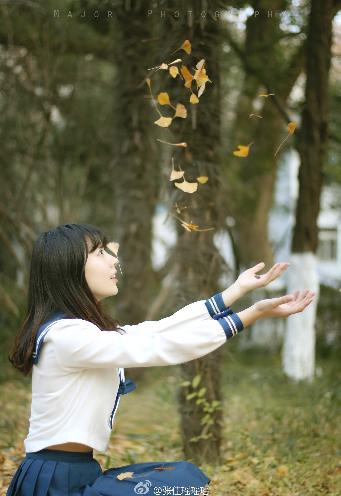 《卖房子的女人》,出轨的女人